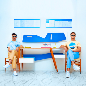 黑丝美女被肏膏潮
